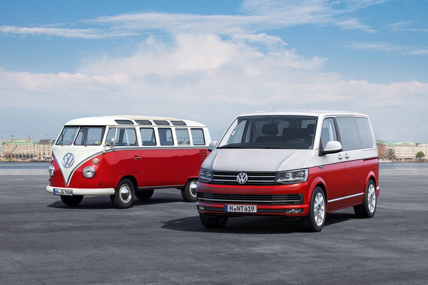 20150407VR002 2015 Volkswagen T6