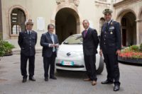 Nissan Leaf al Sindaco di Catania Enzo Bianco