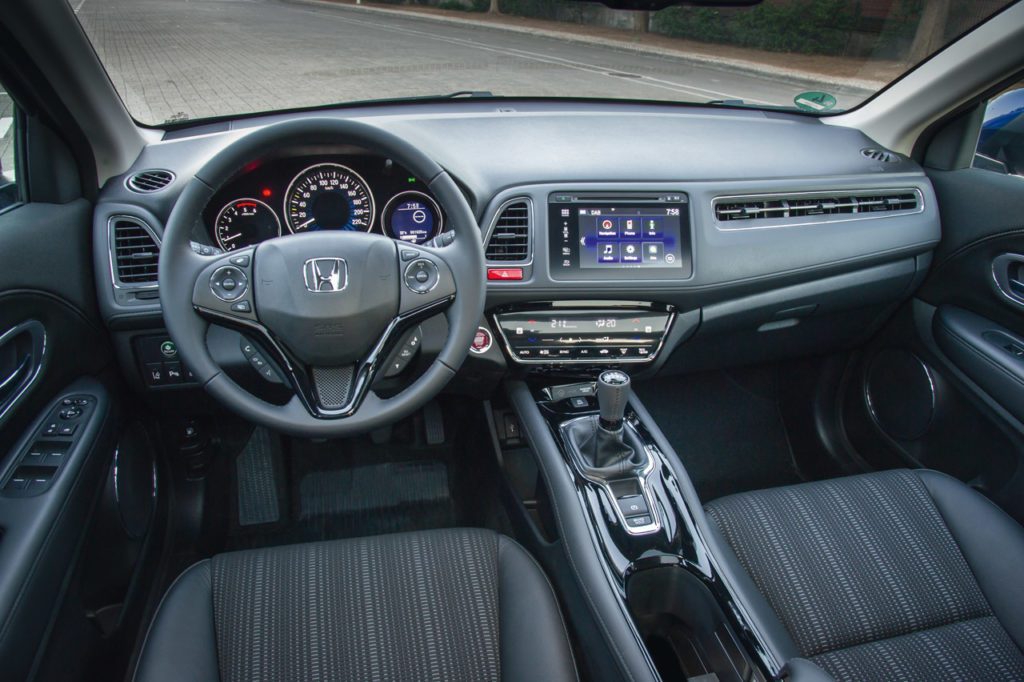 25 - 2015 HR-V INTERIOR