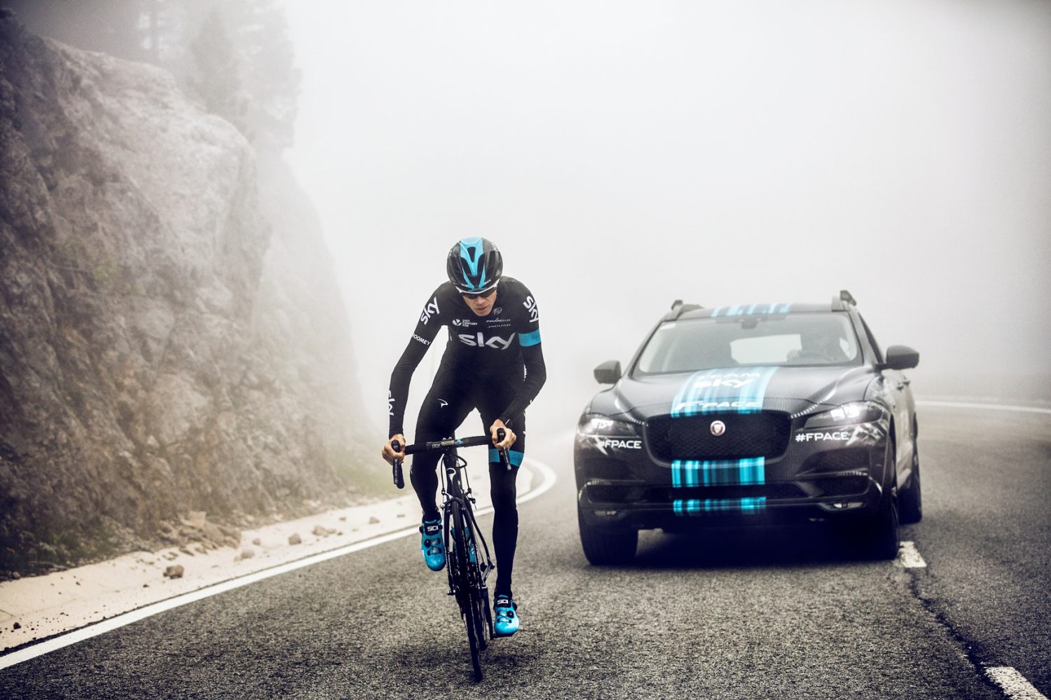 Jaguar F-PACE Prototype al Tour de France 2015
