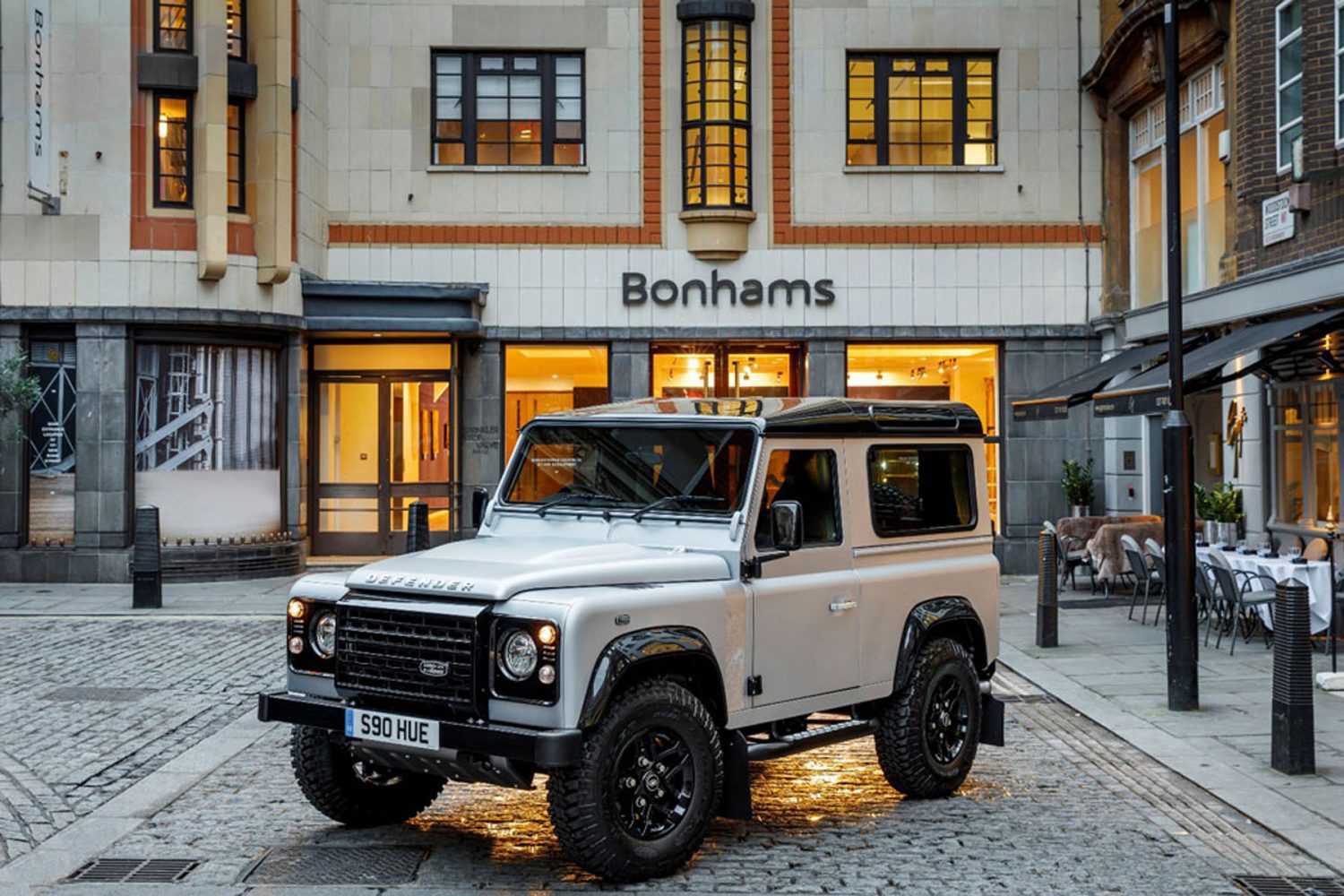 Land Rover Defender
