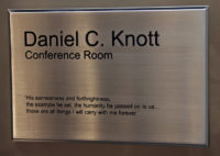 CHRYSLER_KNOTT_plaque