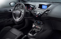 Ford Fiesta, da ST a ST200 - Ford, con poche ore di anticipo sull’apertura della kermesse ginevrina, ha comunicato una delle sue novità più interessanti. La Fiesta ST, dopo una cura ormonale, guadagna 18 CV e 40 Nm di coppia, e raggiunge i 200 CV e i 290 Nm.