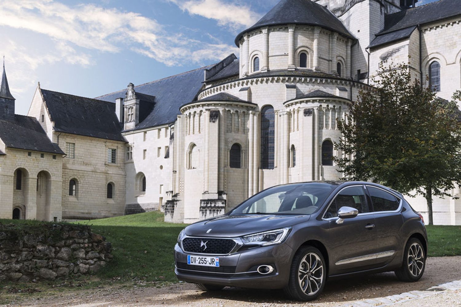 DS 4 con il BlueHDi 100