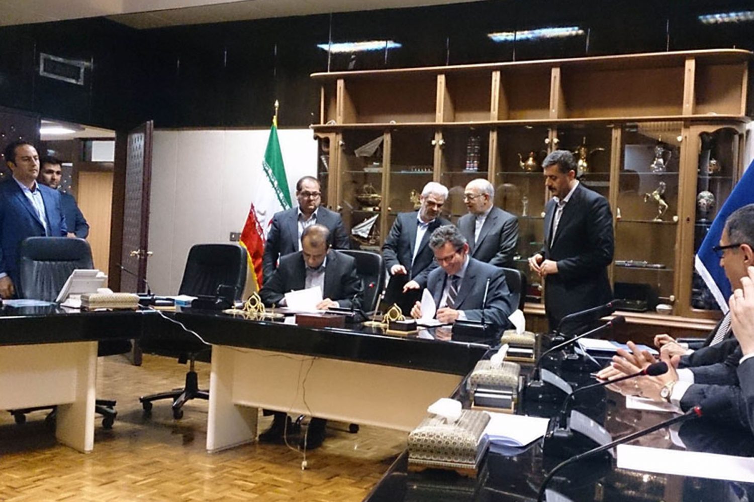 Accordo PSA in Iran Accordo PSA in Iran