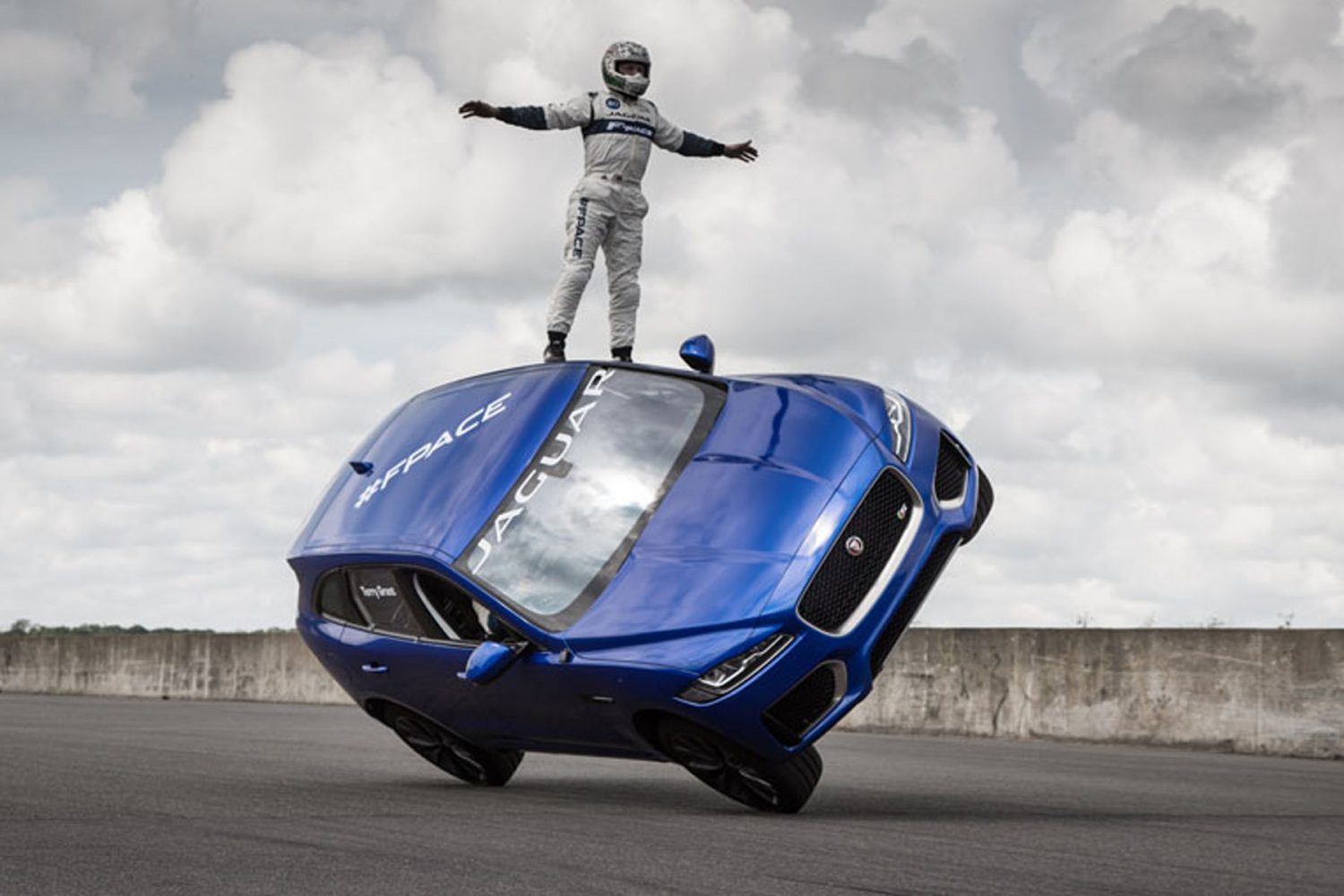 Jaguar F-Pace al festival della velocità di Goodwood