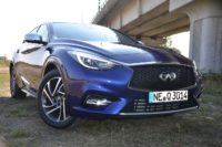 Infiniti Q30