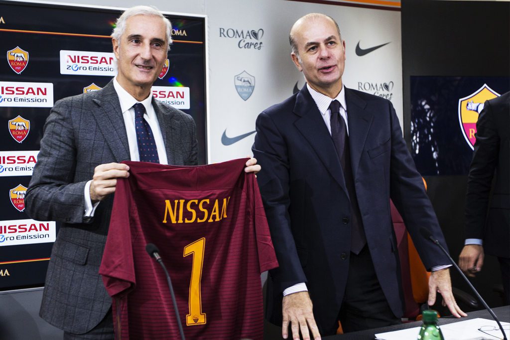 G 350 d Professional; Interieur: Wasserablauföffnung im Fußraum ;Kraftstoffverbrauch kombiniert: 9,9 l/100 km, CO2-Emissionen kombiniert: 261 g/km G 350 d Professional; Interior: drainage aperture in the footwell; Fuel consumption, combined: 9.9 l/100 km, CO2 emissions, combined: 261 g/km