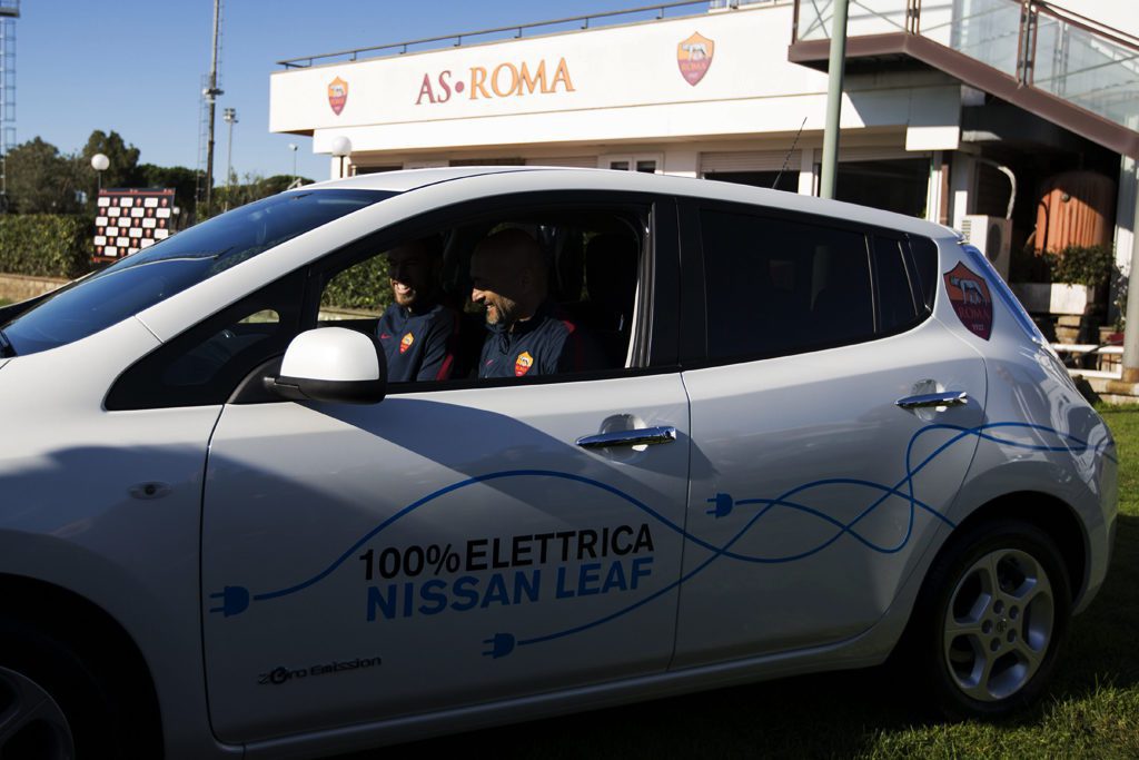 G 350 d Professional; Interieur: Wasserablauföffnung im Fußraum ;Kraftstoffverbrauch kombiniert: 9,9 l/100 km, CO2-Emissionen kombiniert: 261 g/km G 350 d Professional; Interior: drainage aperture in the footwell; Fuel consumption, combined: 9.9 l/100 km, CO2 emissions, combined: 261 g/km