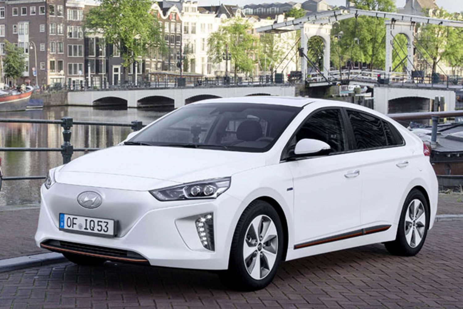 Hyundai IONIQ EV Hyundai IONIQ EV