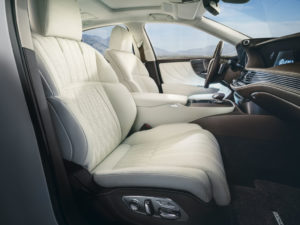 Lexus LS