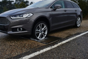 Ford e la tecnologia anti-buche