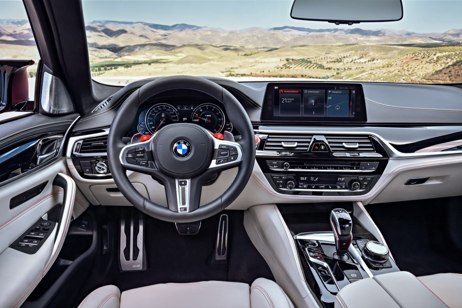 BMW M5 xDrive 2017