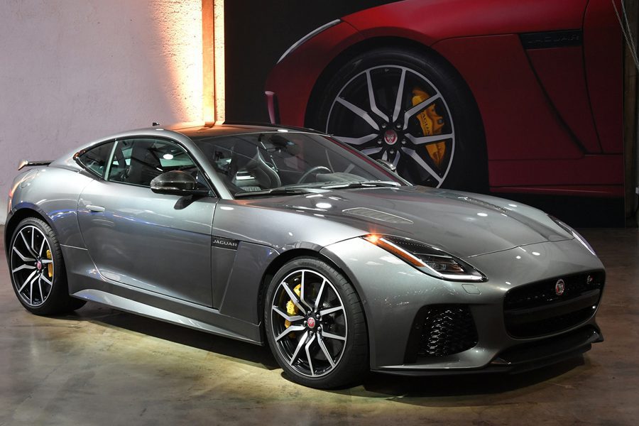 Jaguar F-TYPE SVR