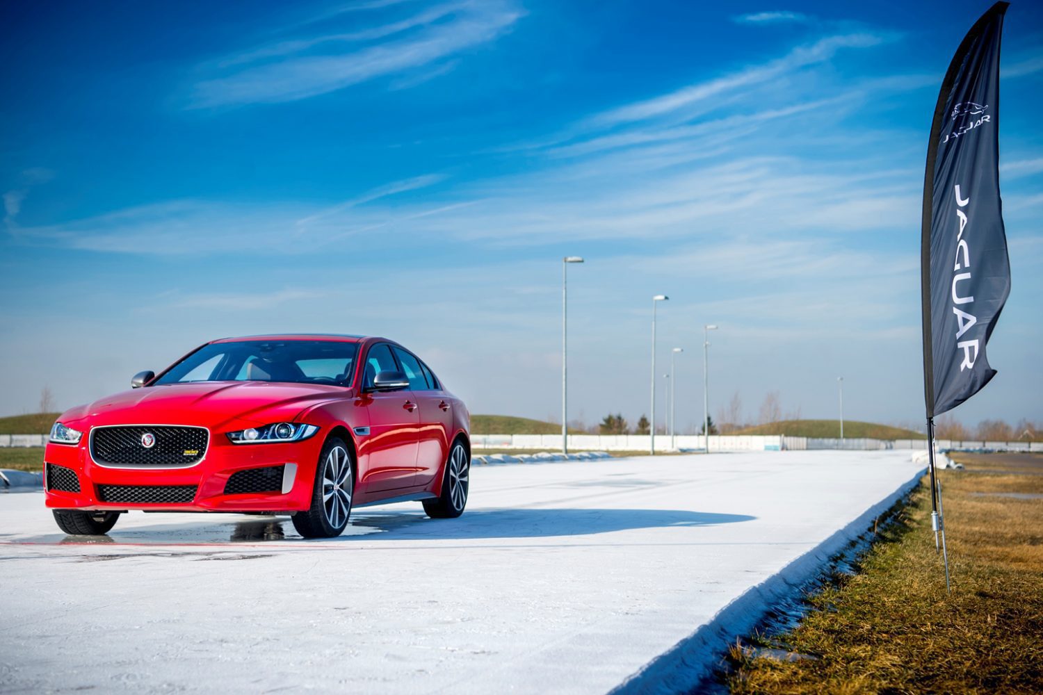 Jaguar XE 300 Sport