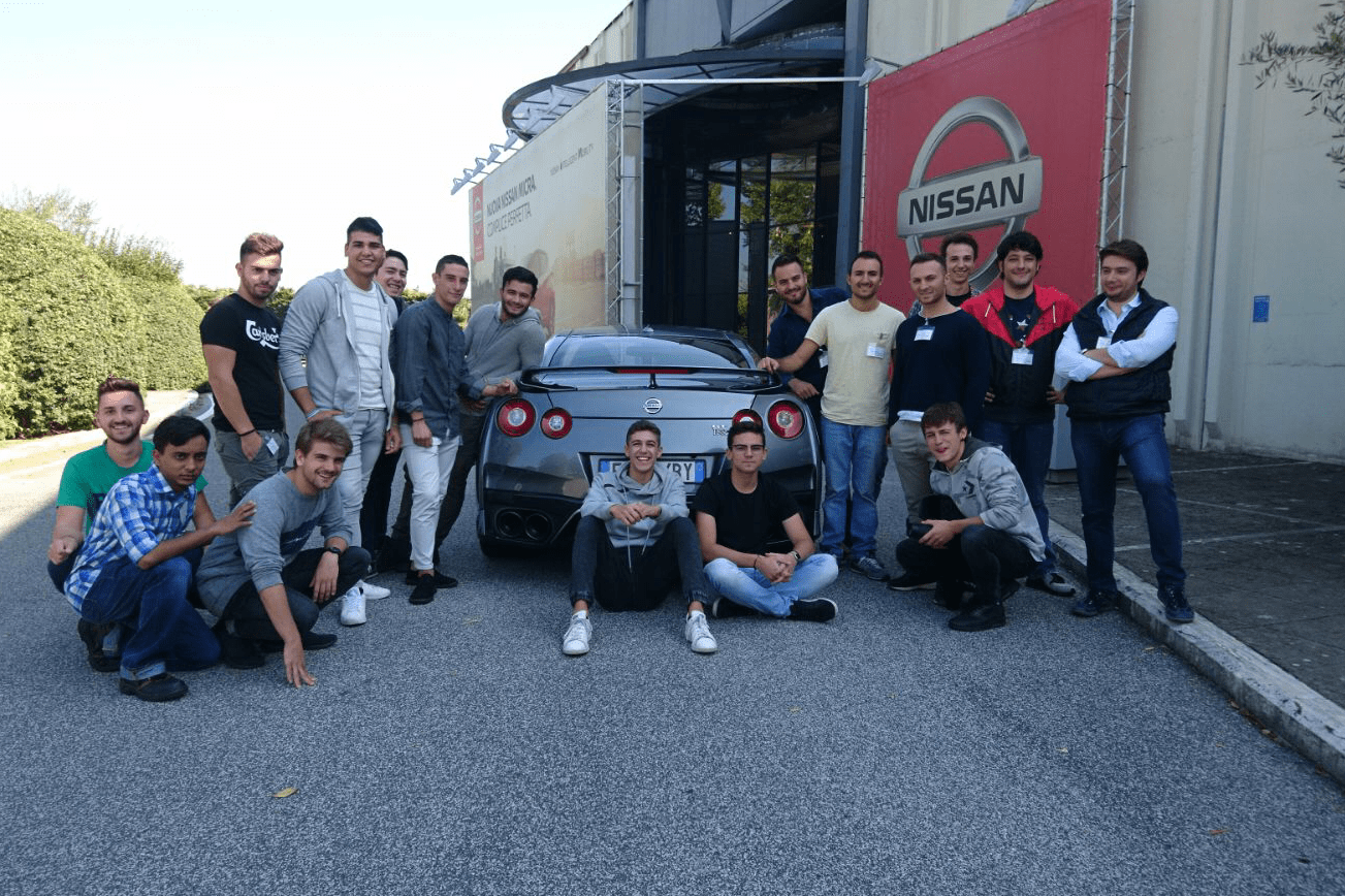 Nissan e il mondo del lavoro