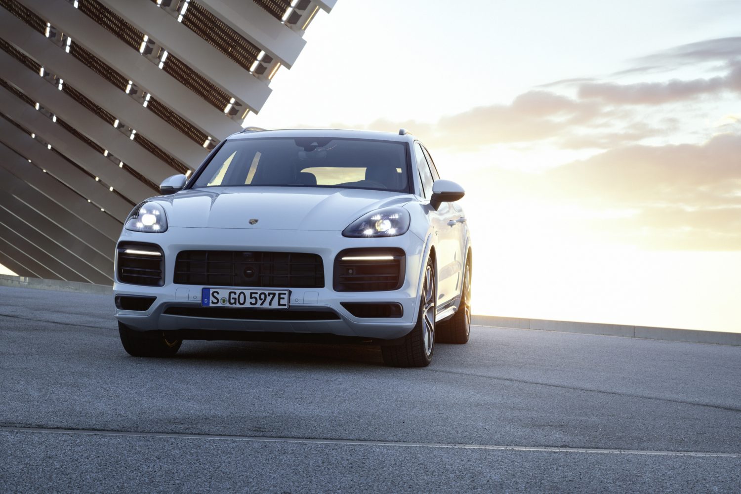 Porsche Cayenne ibrida plug in
