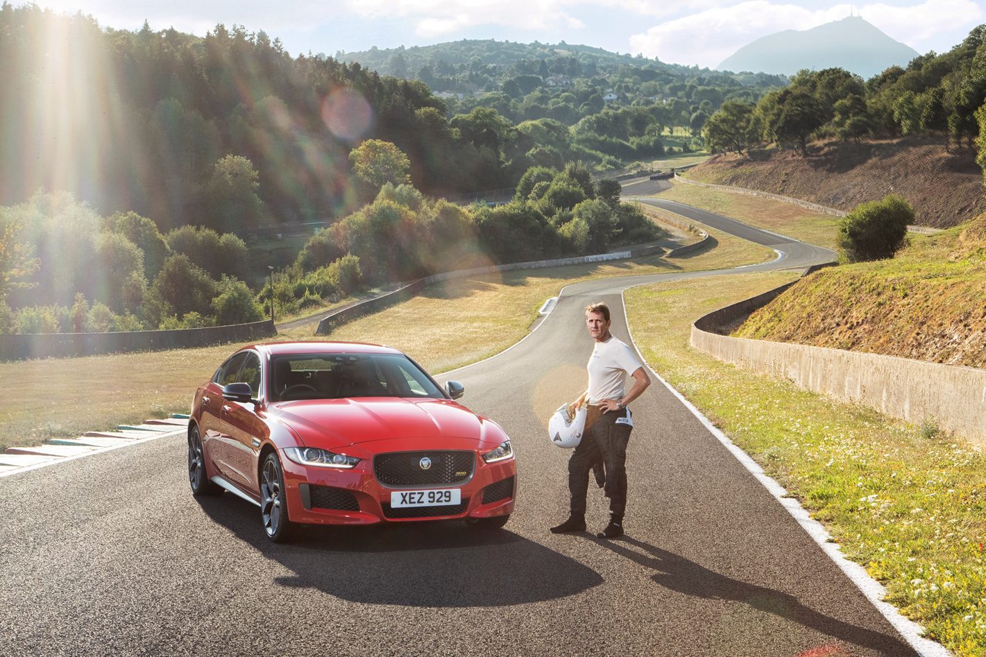 Jaguar XE 300 Sport