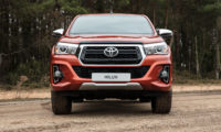 toyota-hilux-061217-raw-123