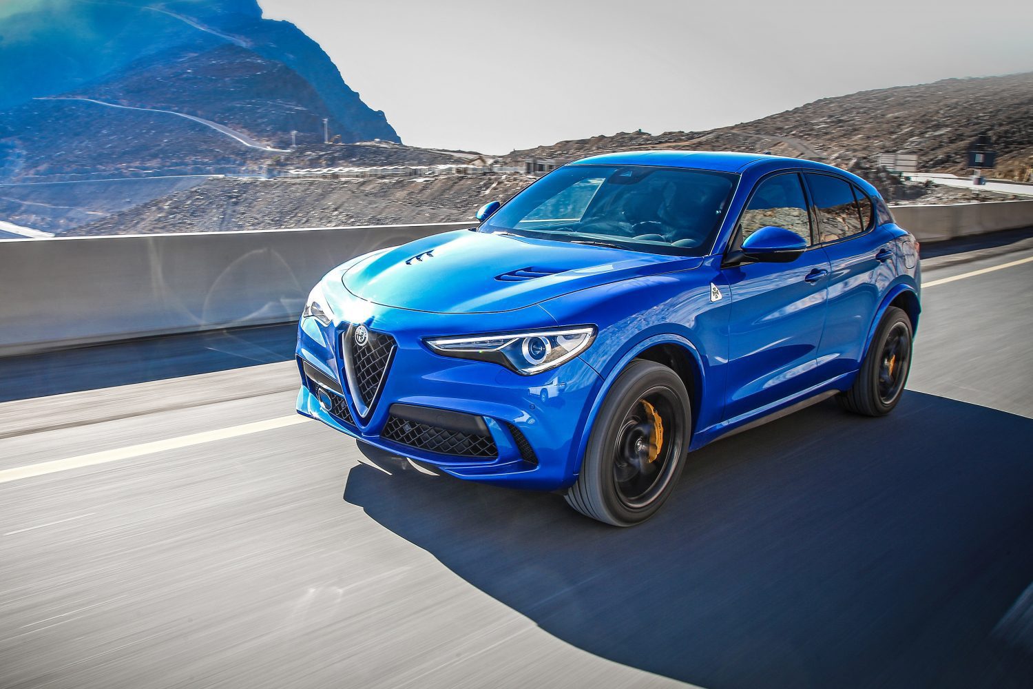 Alfa-Romeo_Stelvio-Quadrifoglio