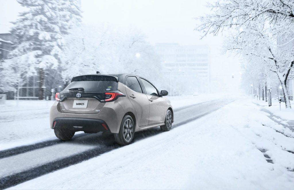 Toyota yaris ibrido 4x4