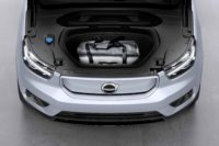 Volvo XC40 Recharge P8 AWD in Glacier Silver