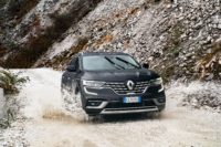 Nuovo Renault KOLEOS: l’avventura Premium si fa strada