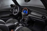 P90376685_highRes_mini-john-cooper-wor
