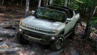 2020-hummer-ev-reveal-gallerypreview1-006-GMC-Hummer-BT1XX-FN-topoff-v1-0