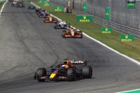 Verstappen trionfa all’Autodromo di Monza, la pole di Leclerc non basta
