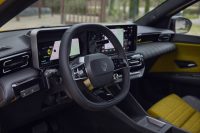 Renault 5 E-Tech electric – iconic cinq version – Pop Yellow! (32)