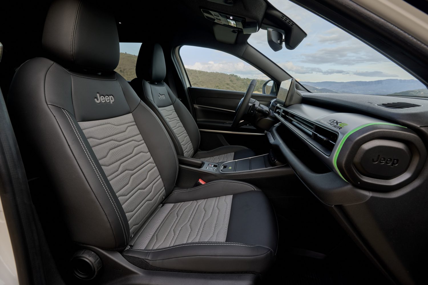 Jeep Avenger 4xe: con il motore elettrico posteriore diventa integrale