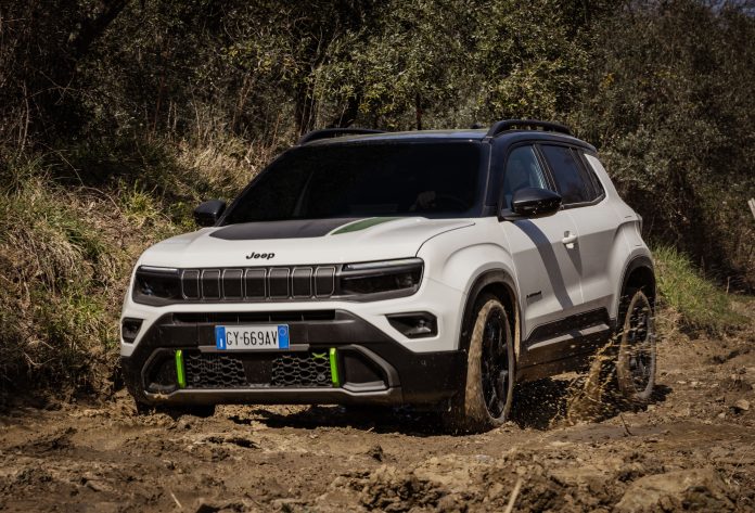 Jeep Avenger 4xe: con il motore elettrico posteriore diventa integrale