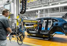 Dentro la fabbrica Porsche che governa la complessità Porsche
