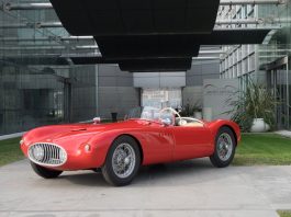 Automobili