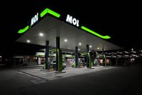L’equilibro sloveno alla pompa di benzina